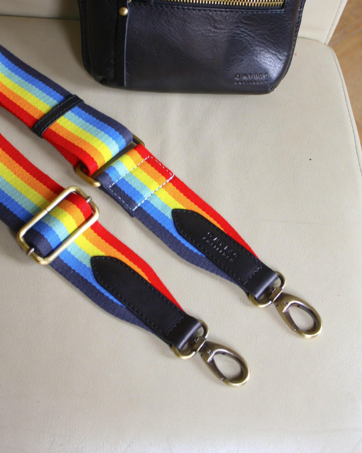 Bandoulière Arc en Ciel, Cuir Noir.