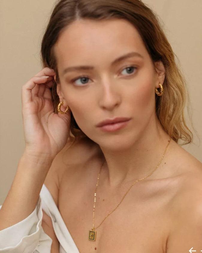 Petites Créoles Gravées, Charlotte.