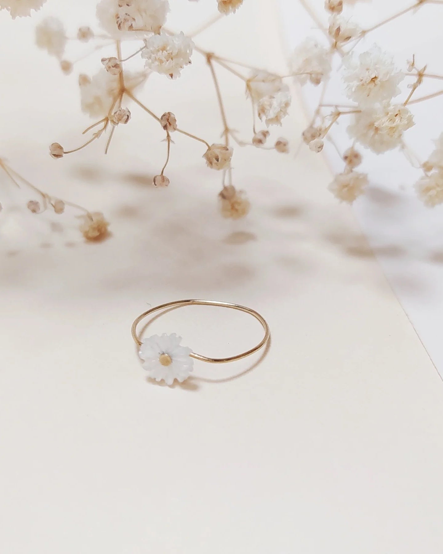Bague Marguerite, Nacre Blanche, Fabien Ajzenberg