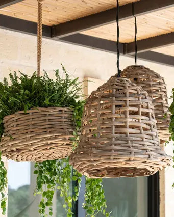 Suspension Derek Outdoor, Gommaire