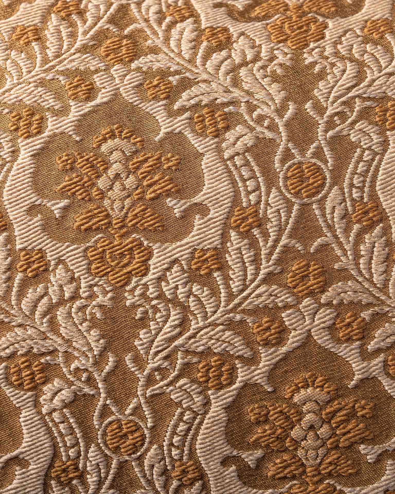 Coussin Adina, The House Of Lyria