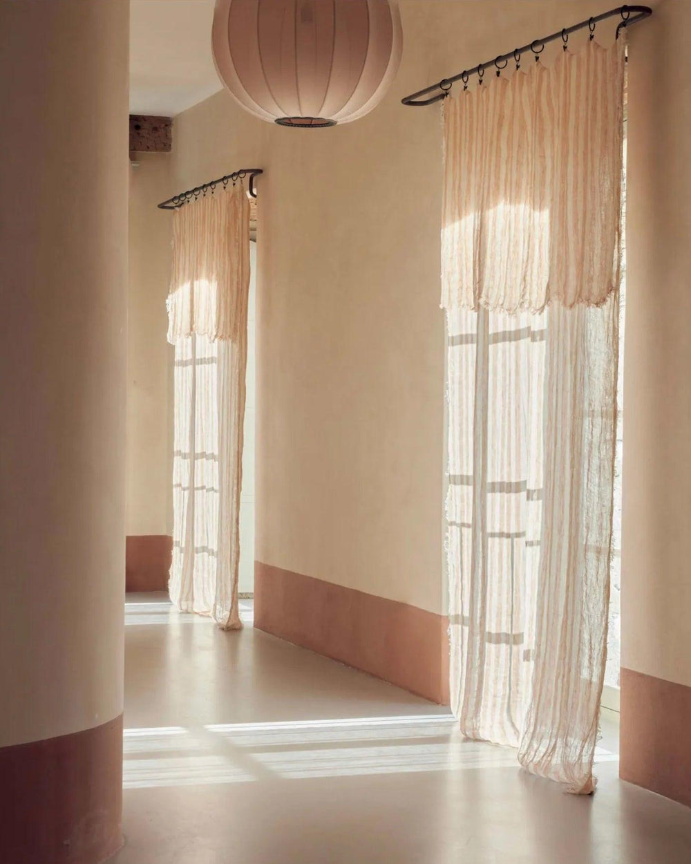 Plaid/Rideau Vice Versa Frangé en Gaze de Lin Lavé Bayadère, Terracotta/Chaux, Maison de Vacances