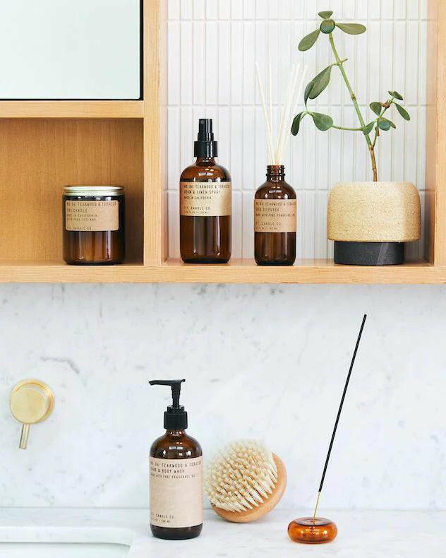 Diffuseur No4 Teakwood & Tobacco, P.F. Candle Co.