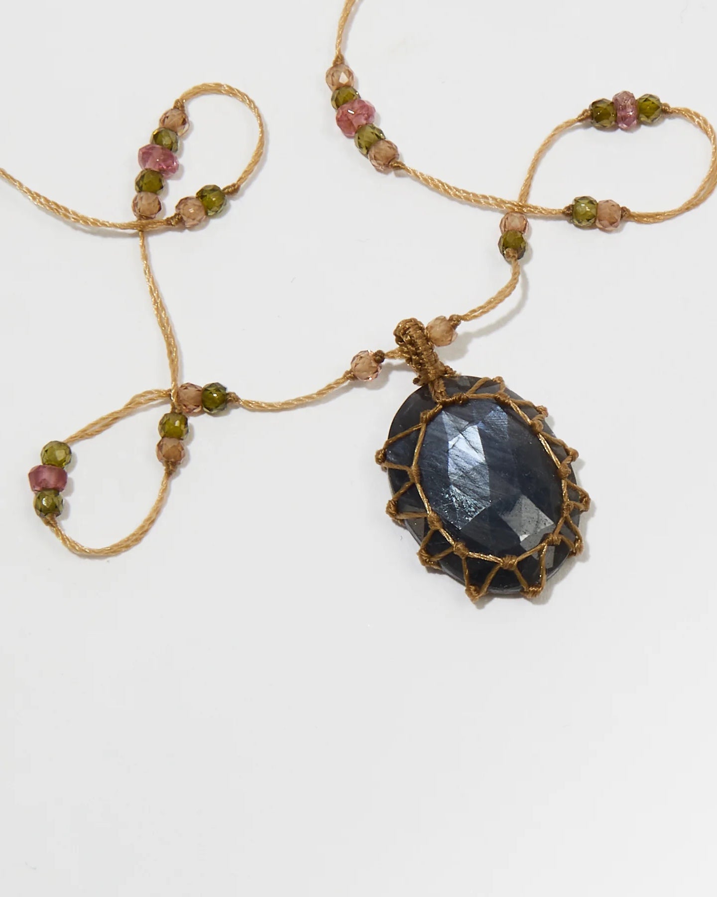 Collier Court Tibétain Corundum Saphir Bleu - Mix Tourmaline, Sharing