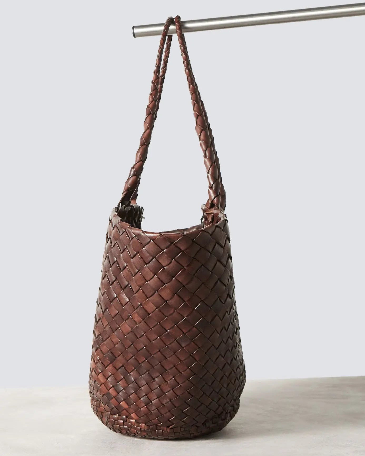 Sac Egola, Dark Brown
