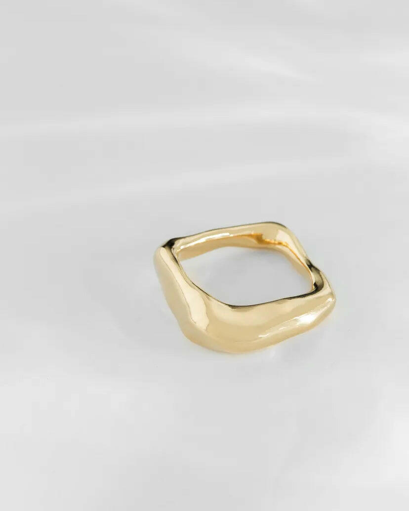 Large Georgia Ring