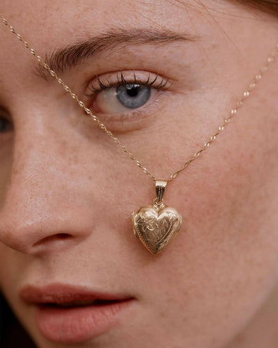 Collier Eve.