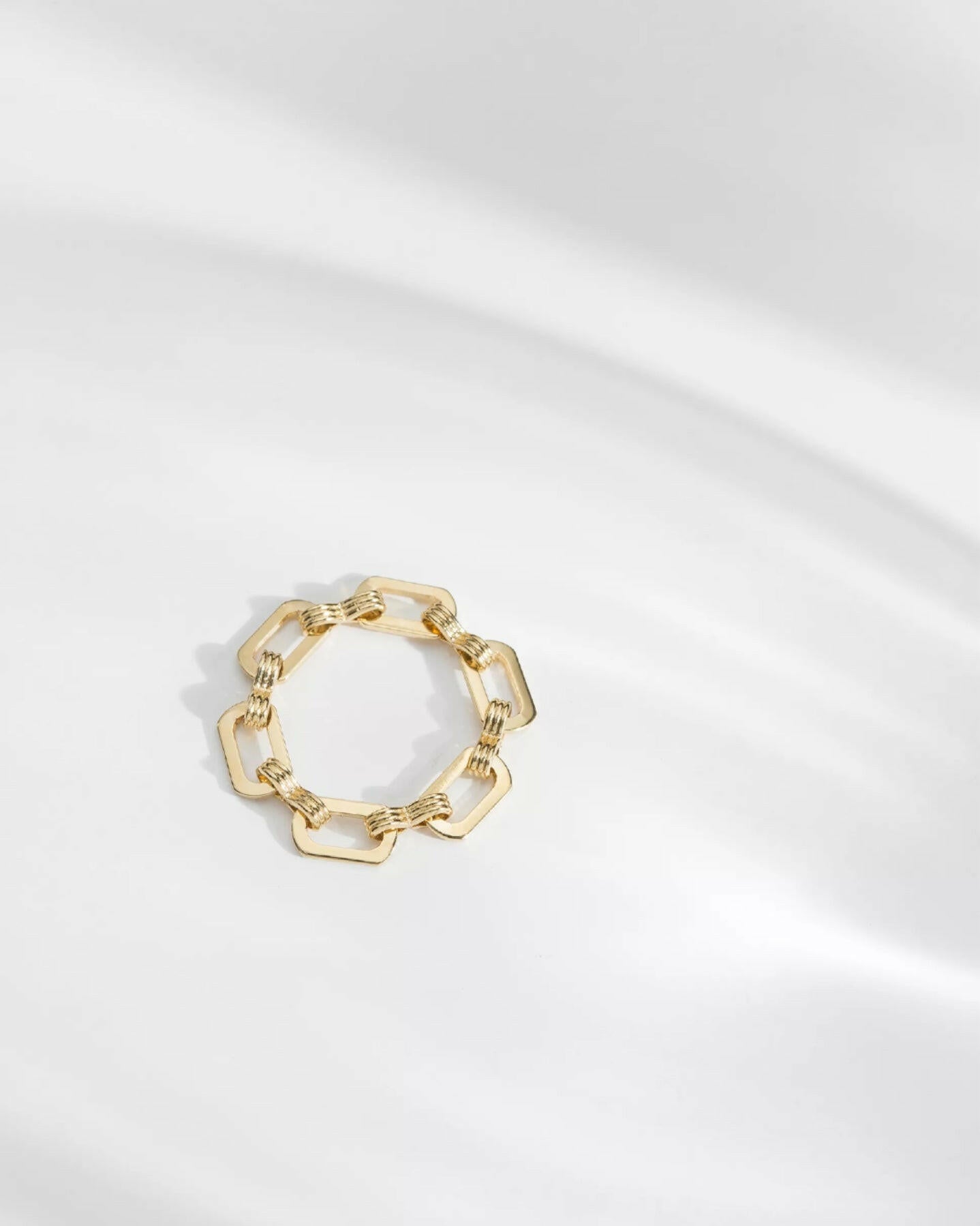 Bague maille Gyptis, Louise Damas