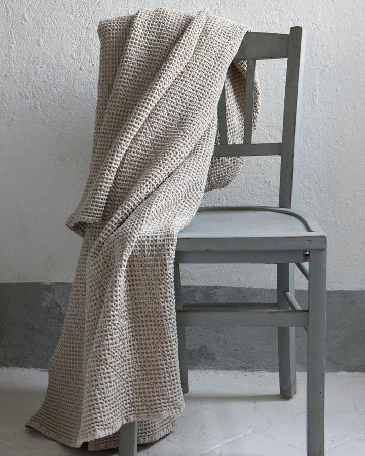 Maia Bedspread, Linen