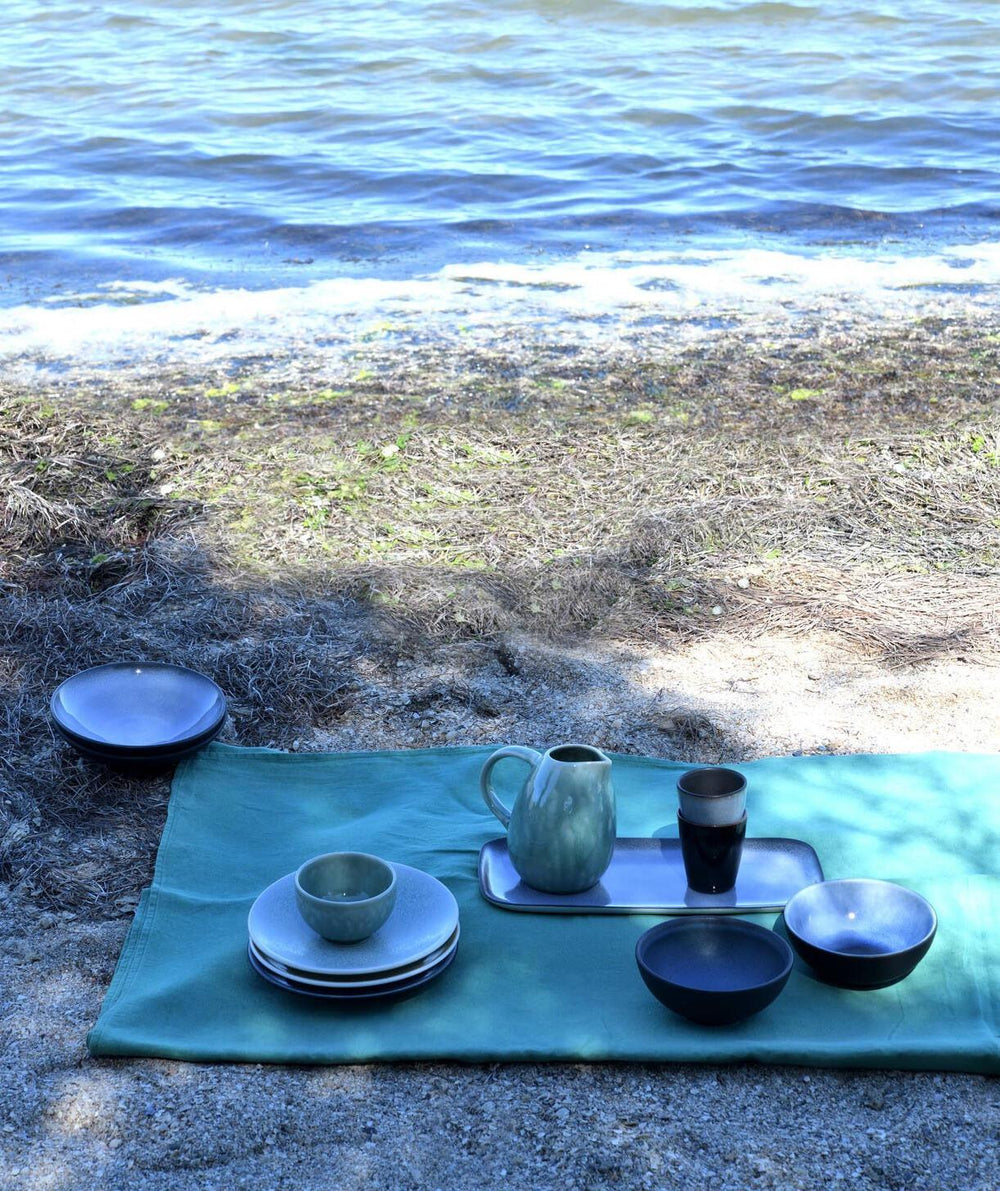 Plat Cake Tourron Celeste, Jars