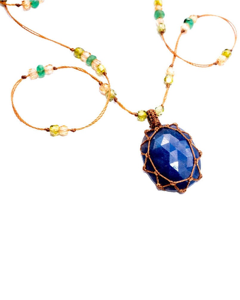 Collier Tibétain court, corundum bleu, Sharing