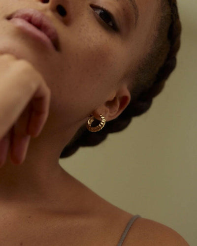 Small Venus Hoop Earrings