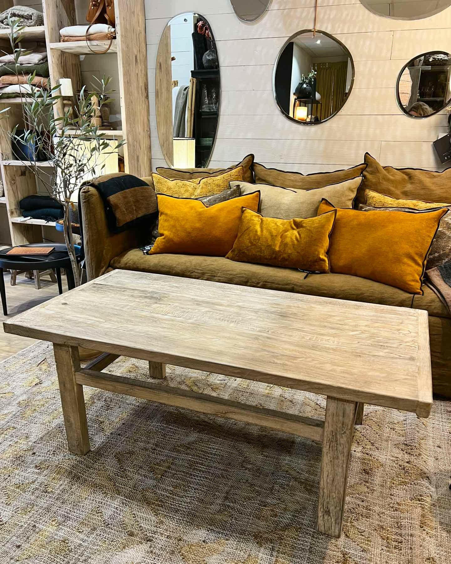 Table basse vintage bois orme 3.