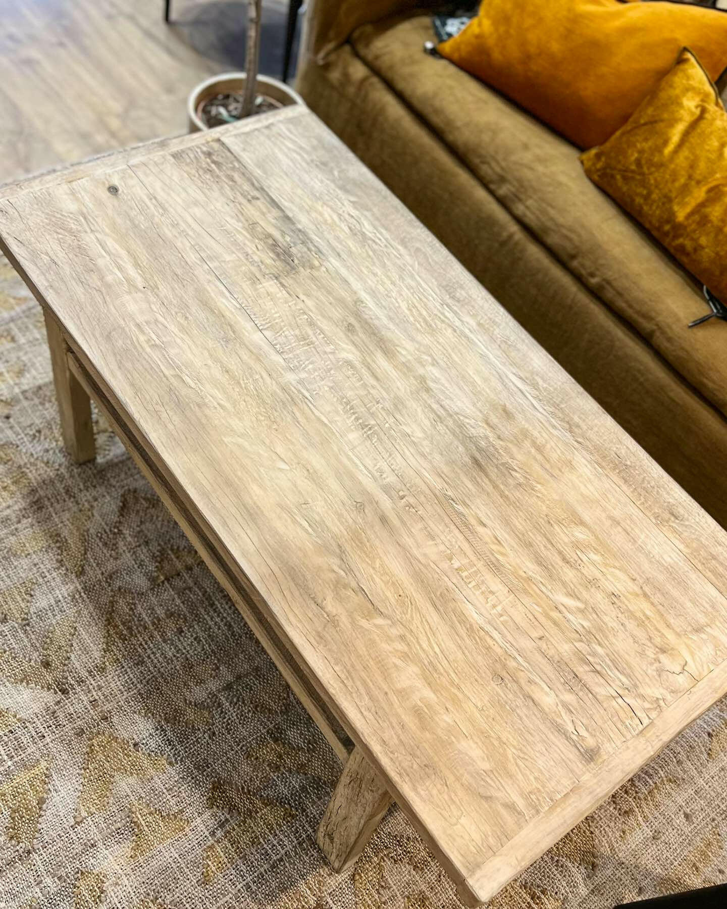 Table basse vintage bois orme 3.