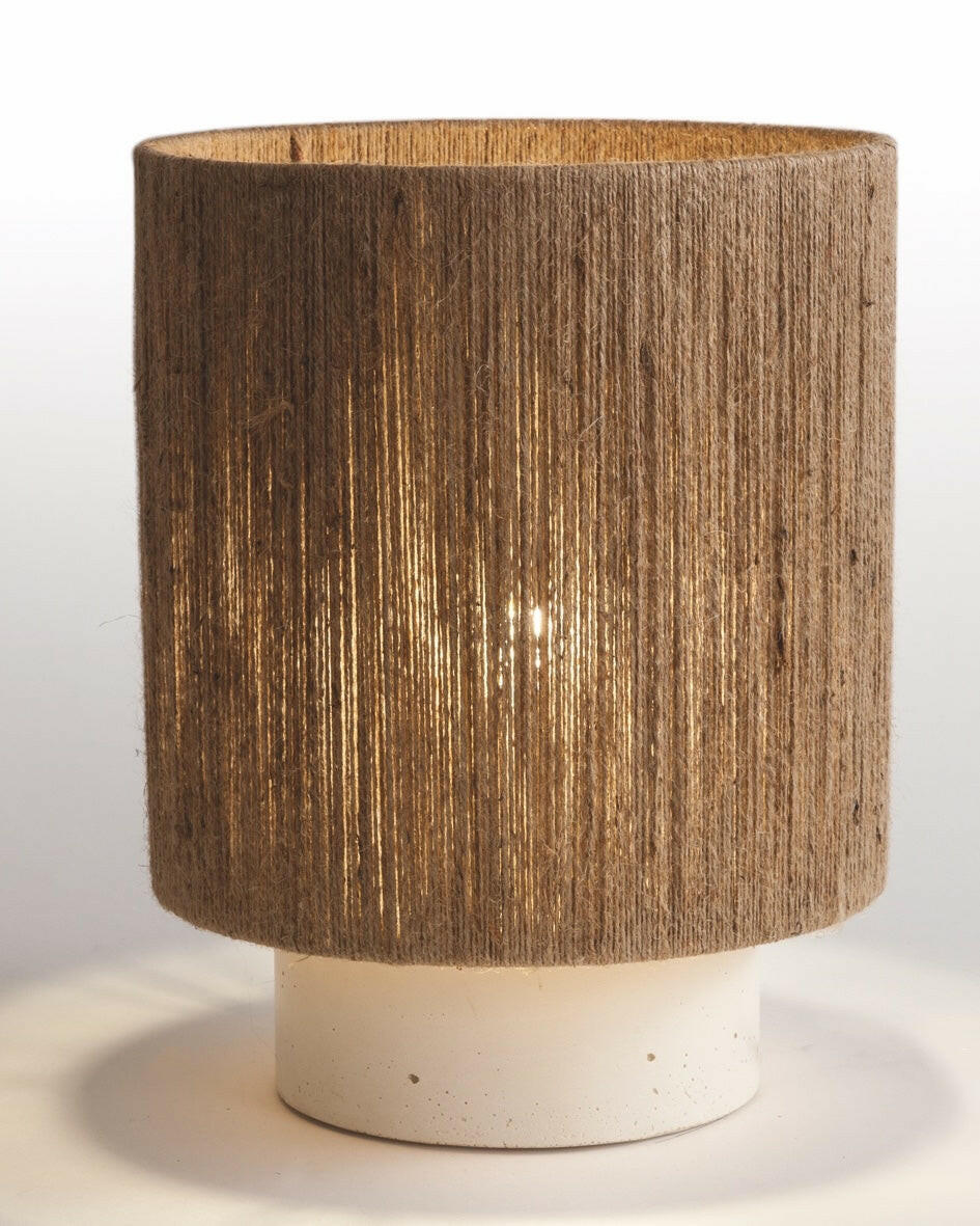 Abat-jour Fil de Jute Tendue à la main.