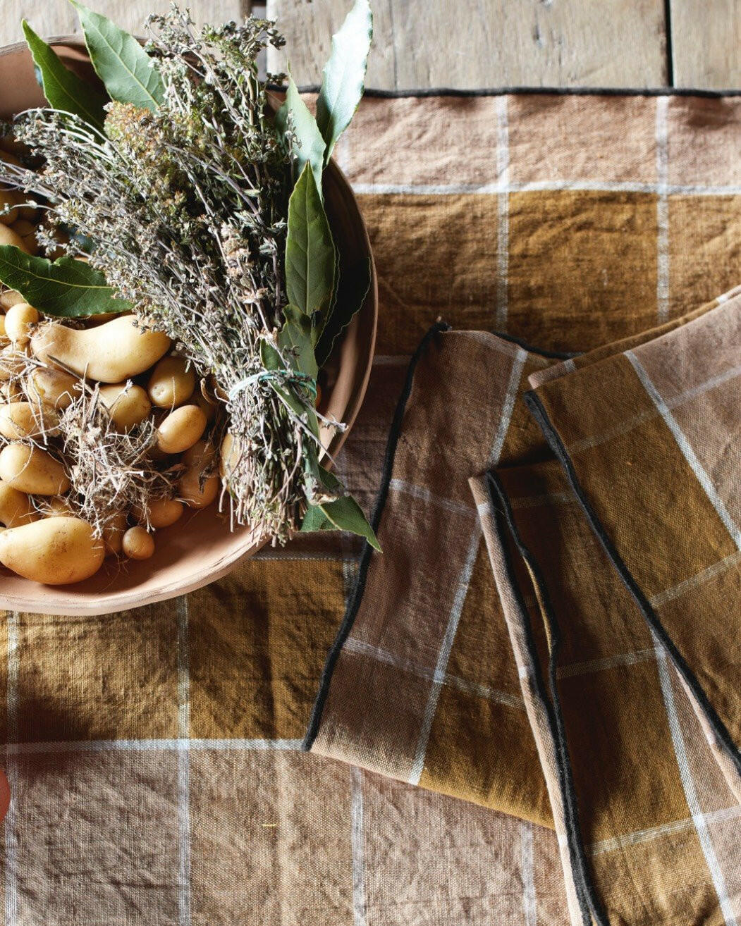 Set de Table Bourdon Toile Mimi Nara Havane / Bourdon Noir.