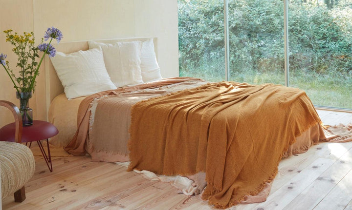 Plaid Vice Versa Frangé en Laine Vierge Lavée, Nude.