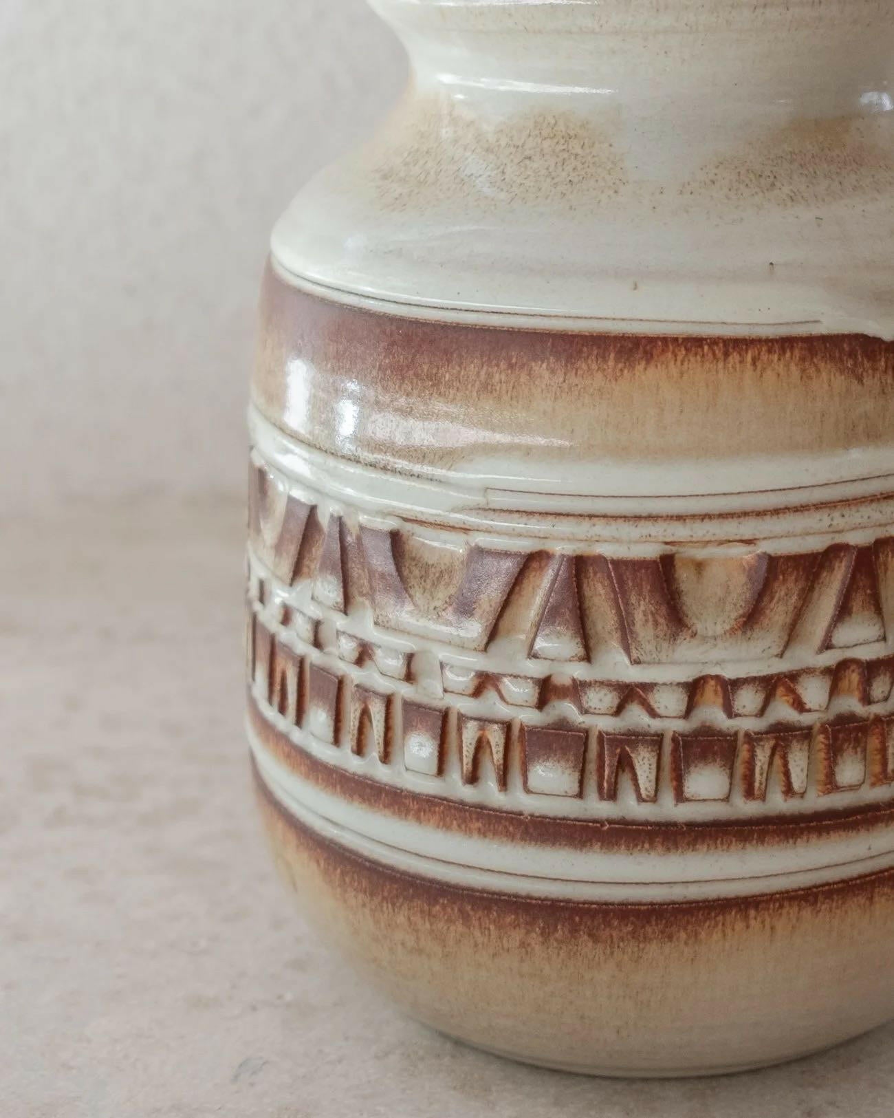 Vase vintage signé Marius Bessone.