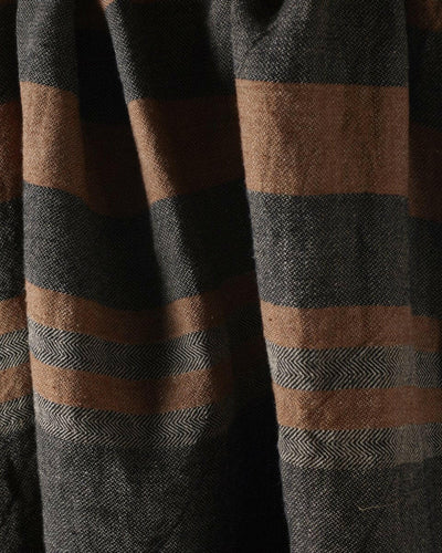 the_belgian_towel_fouta-black_stripe_Halo Concept