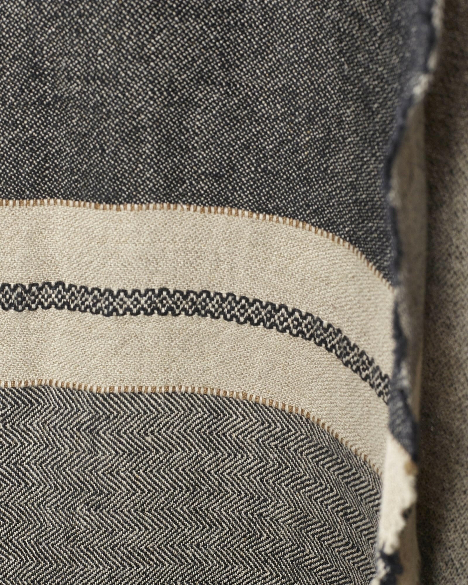 the_belgian_towel_fouta_libeco_tack_stripe_halo concept