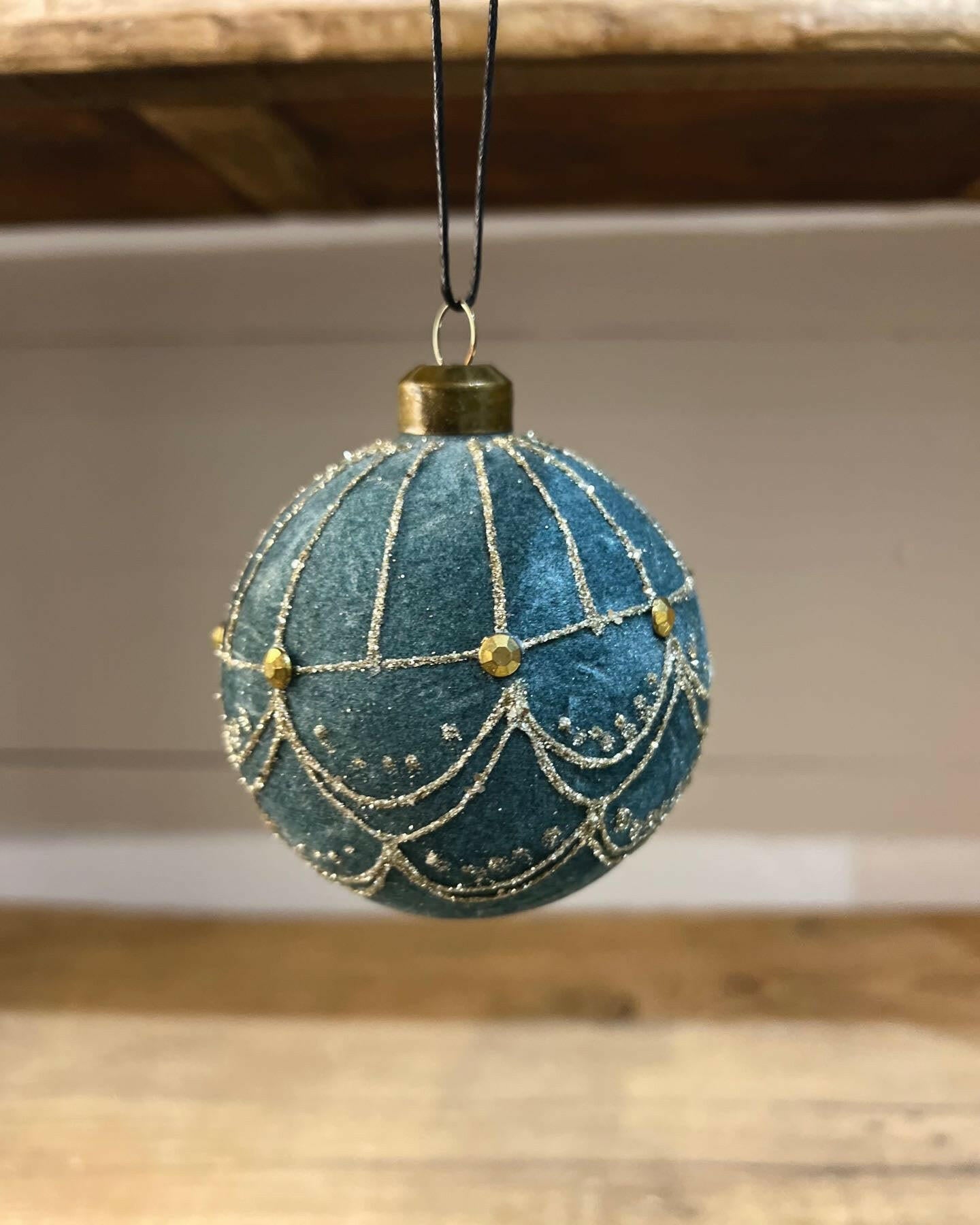 Boule de Noël Velours, Vert poussiéreux - taille L.