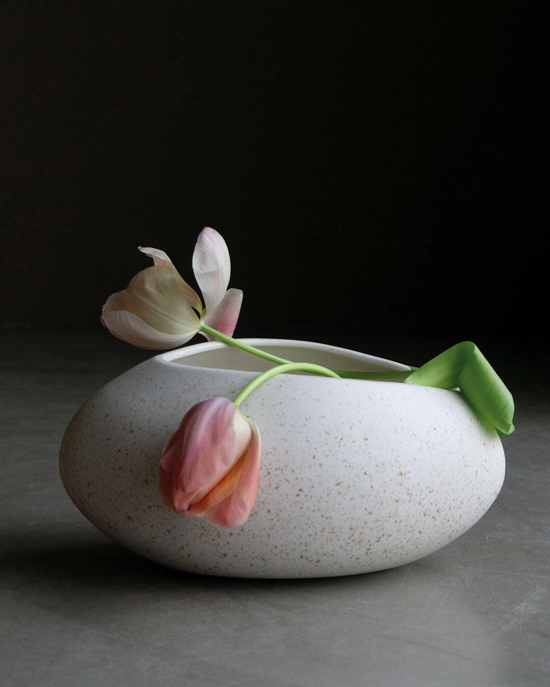 Vase œuf Krum - -MENT-Halo Concept