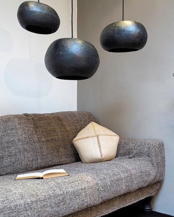 Pebble Noir Medium Ay Illuminate 