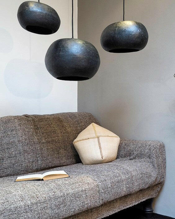 Pebble Noir Medium Ay Illuminate 