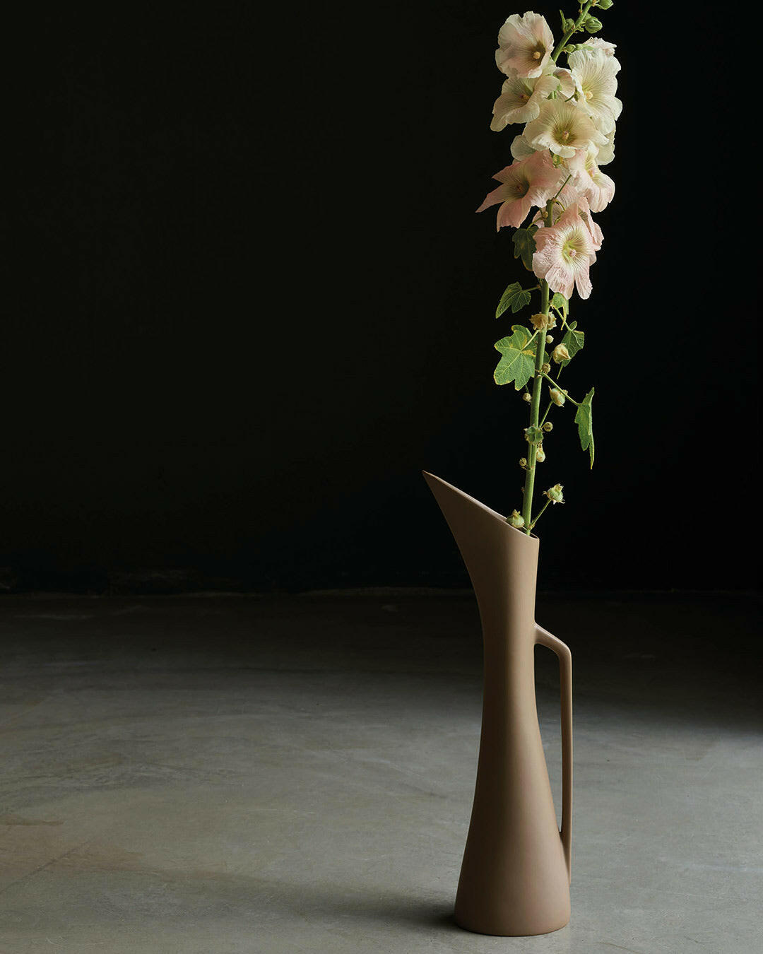 Vase Stolt avec poignée - -MENT-Halo Concept