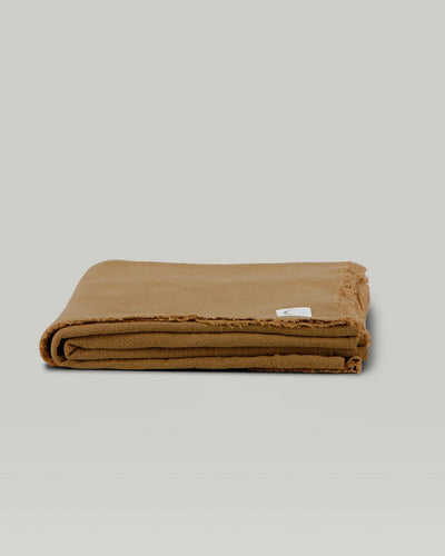 Nappe / Plaid / Dessus de lit en lin brut, Tabac.