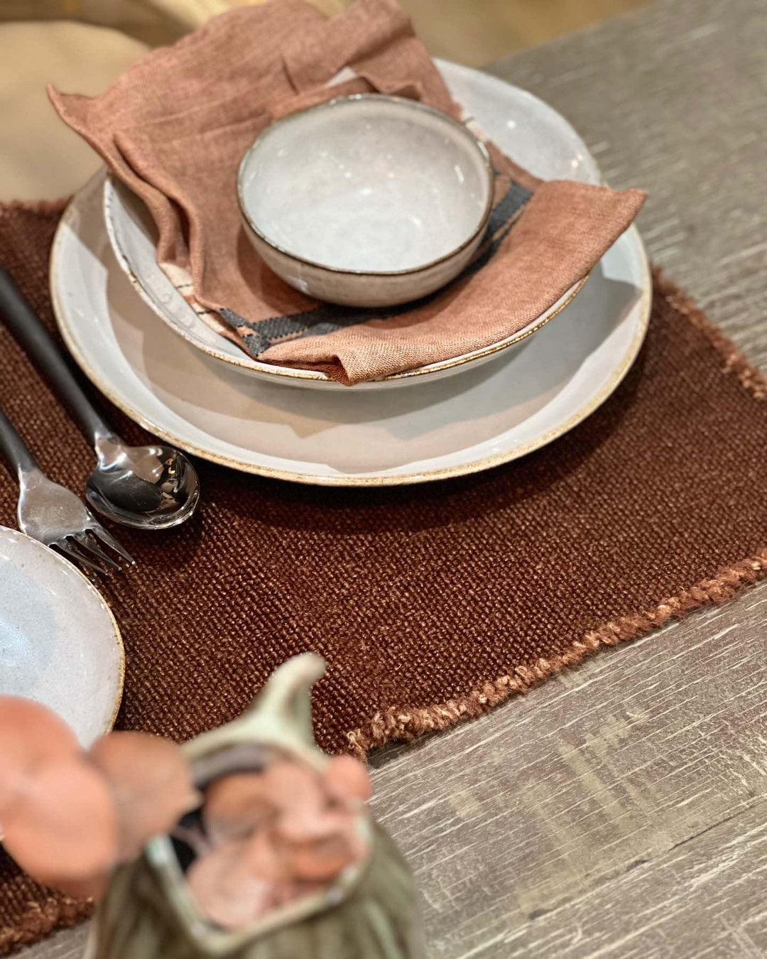 Assiette à diner Taranto, grès émaillé.