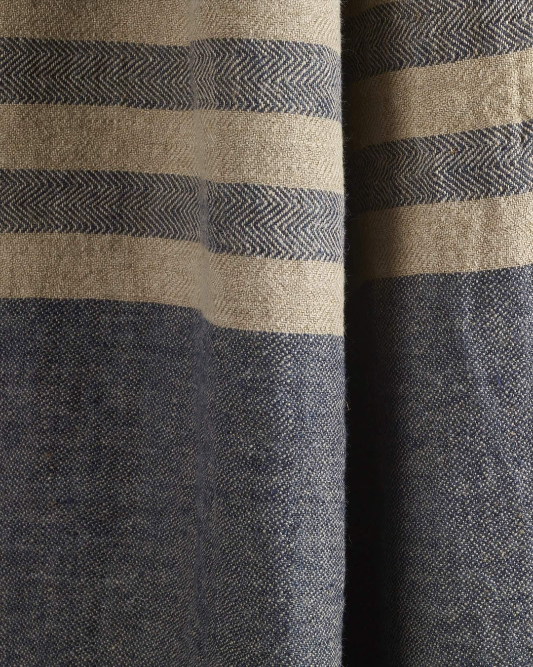 the_belgian_towel_fouta_libeco_sea_stripe_halo concept